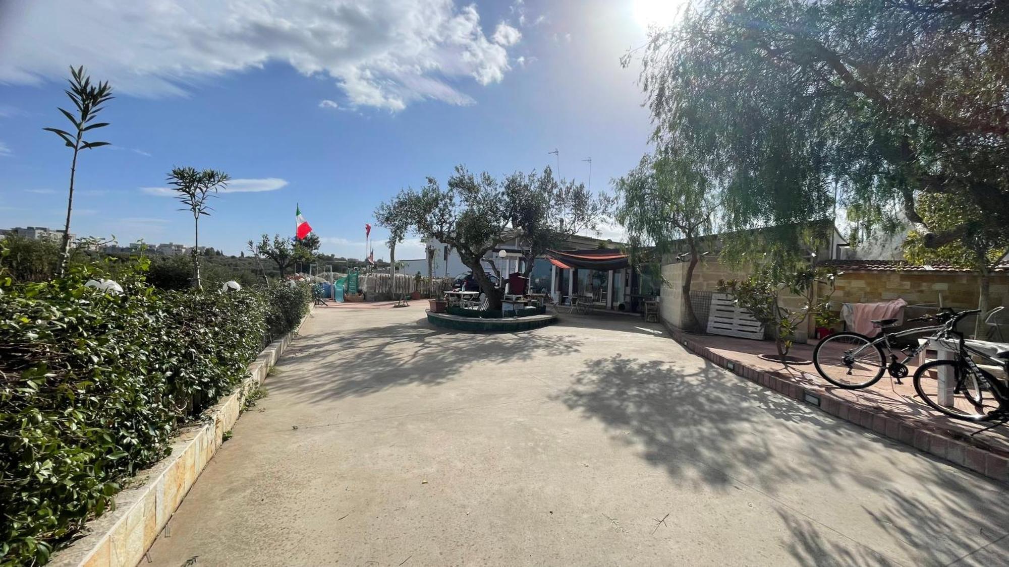 Music House A Castellana Grotte Confinante Via Per Turi 500M Dalle Grotte Eksteriør billede